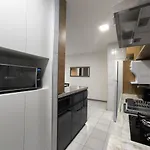 Confortavel Apartamento De 2 Quartos A 100M Da Beira Mar